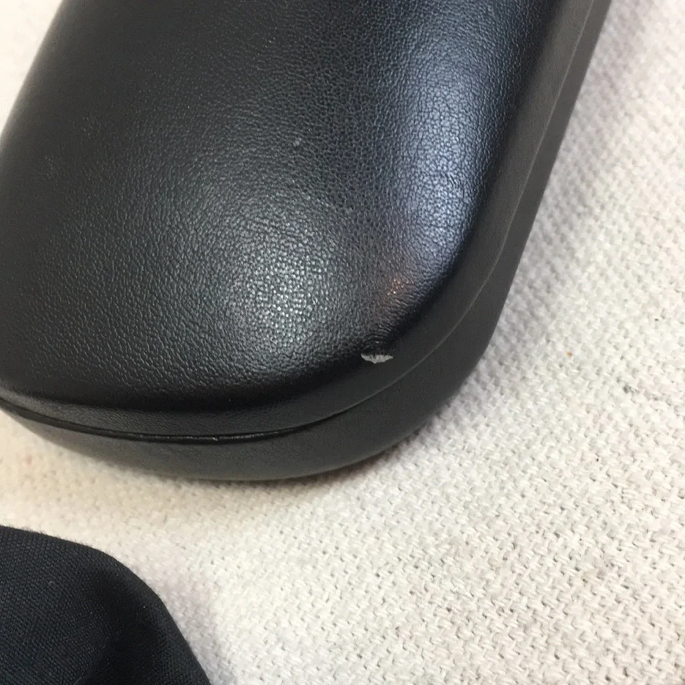 Dolce& Gabbana Glasses Case *read*